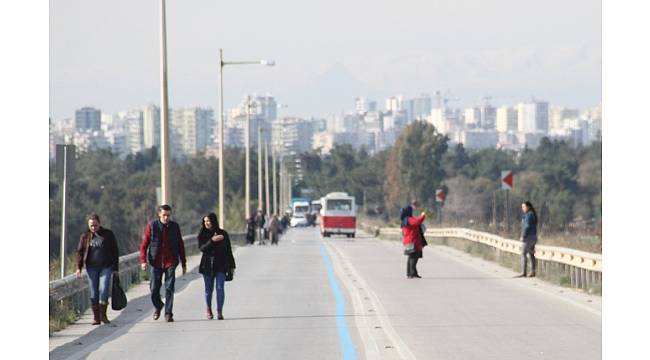 Adana&#39;da ilginç kaza: 1 ölü