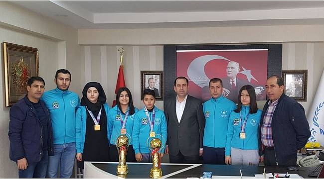 Başarılı sporculardan Demir&#39;e ziyaret