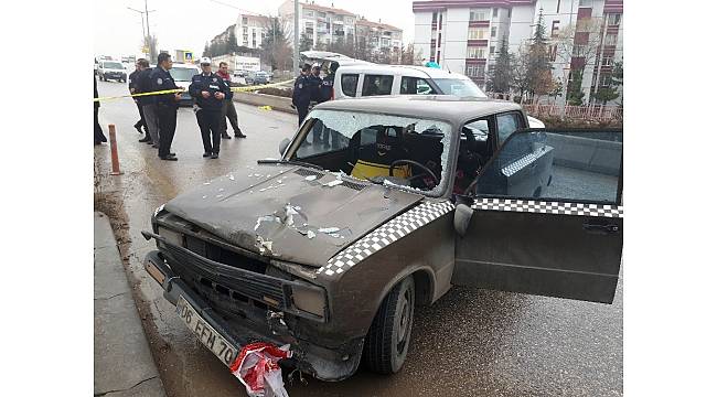 Başkent&#39;te yaya geçidinde aracın çarptığı yaşlı adam öldü