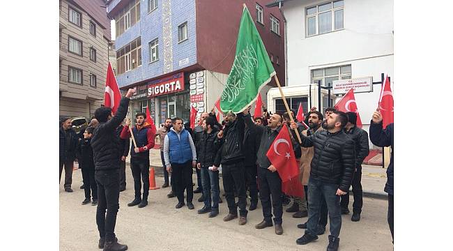 Bayburt&#39;ta vatandaşlar gönüllü askerlik için askerlik şubesine koştu