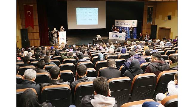 Diyarbakır&#39;da TOKİ kurası çekildi