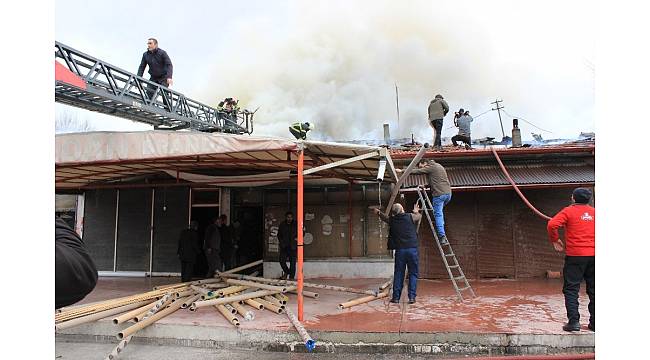 Erzincan&#39;da yangın paniği