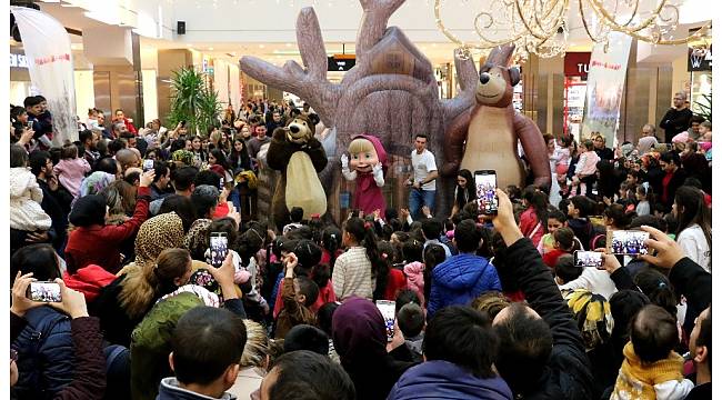 Gaziantepli çocukların Maşa ile Kocaayı&#39;ya yoğun ilgisi