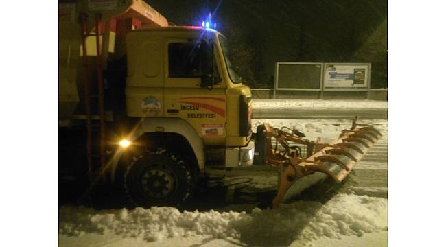 İncesu&#39;da kar temizleme ve yol açma çalışmaları sürüyor