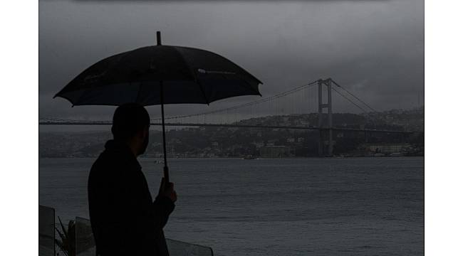 İstanbul&#39;da yağmur etkili oluyor