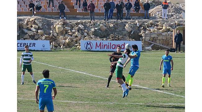 İzmir Süper Amatör Lig: Foça Belediyespor: 1 - Özçamdibispor: 3