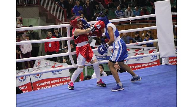 Kadınlar Türkiye Boks Şampiyonası Nevşehir&#39;de başladı