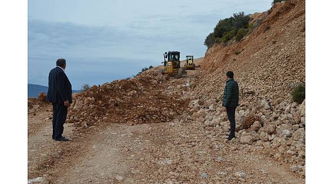 Kaş Bezirgan&#39;da stabilize yol çalışmaları başladı