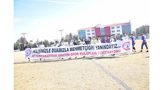 Maça Mehmetçiğe destek pankartıyla çıktılar