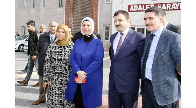 AK Parti&#39;li Ravza Kavakçı Kan, Başbakanın müdahil olduğu FETÖ davasını izledi