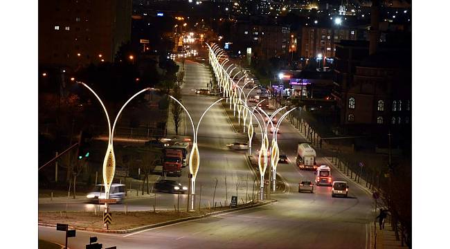 Aliağa Belediyesinden İnönü Caddesine estetik dokunuş