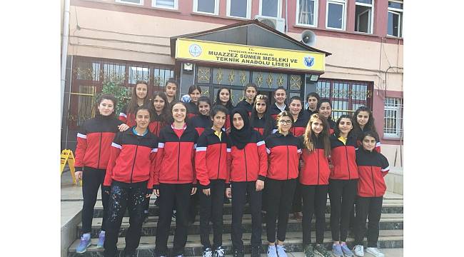 Atletizmde Diyarbakır Muazzez Sümer ikici oldu