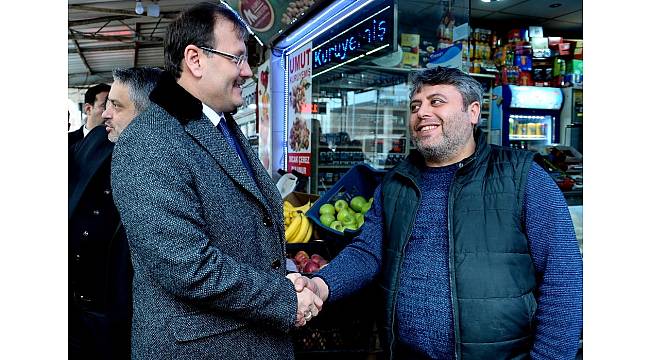 Başbakan Yardımcısı Çavuşoğlu&#39;nun esnaf ziyareti