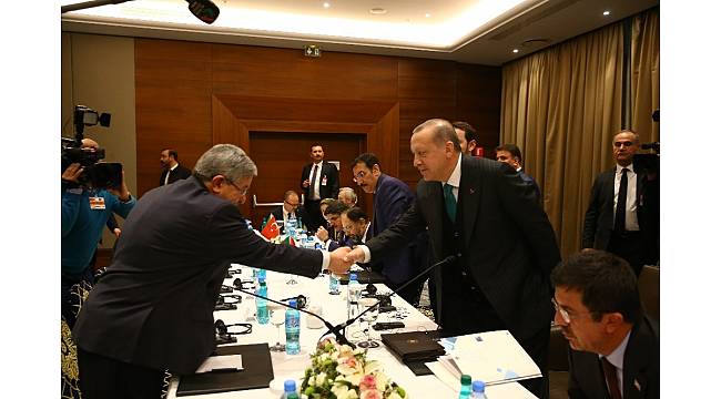 Cumhurbaşkanı Erdoğan, Cezayir Başbakanı Ouyahia&#39;yla bir araya geldi