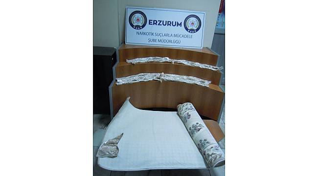 Erzurum&#39;da 3 kilo 819 gram Eroin maddesi ele geçirildi