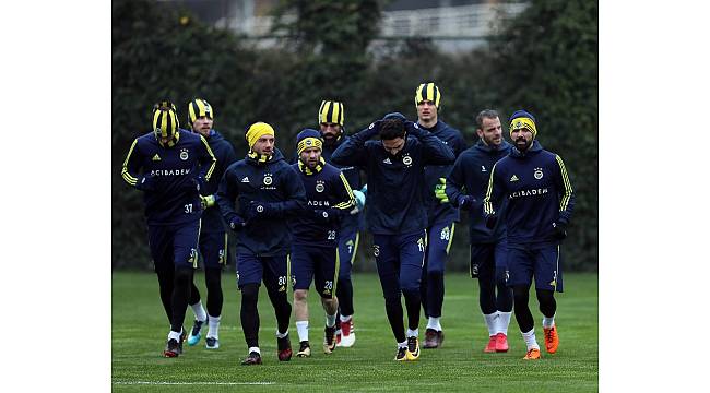 Fenerbahçe derbi hazırlıklarına başladı