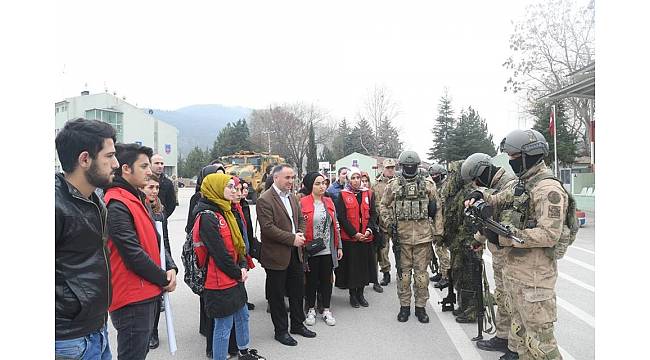 Gençlerden jandarmaya destek ziyareti