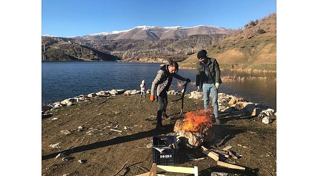 Hizan&#39;da vatandaşlar piknik alanlarına akın etti