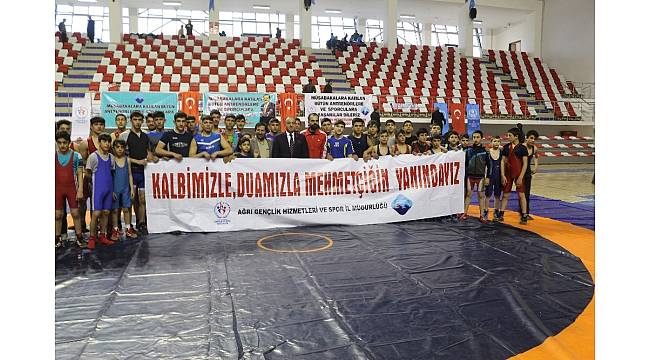 İran ve Ağrılı sporculardan Metmetçik&#39;e anlamlı destek