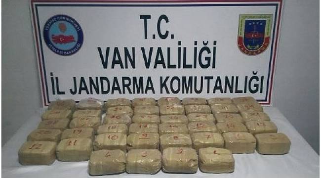 Jandarma bir evde 22 kilo eroin ele geçirdi