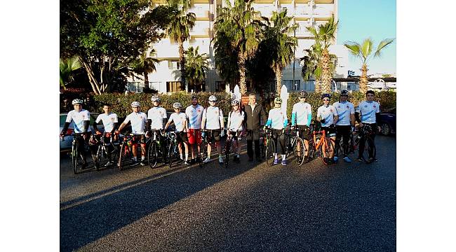 Manisalı bisikletçiler Antalya&#39;dan derecelerle döndü