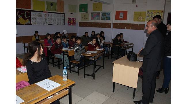 MEB Müdürü Dayanan&#39;dan okul ziyaretleri