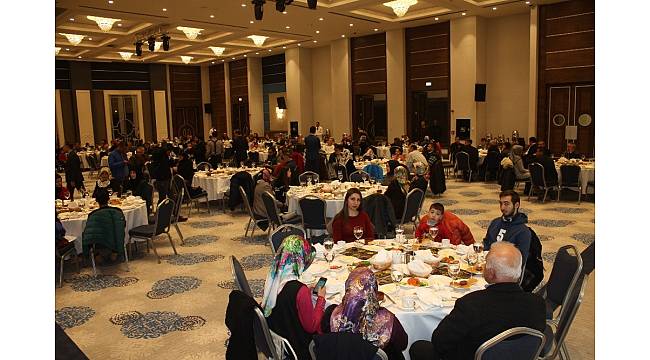 Tokat&#39;ta 60 başarılı öğrenci bursla ödüllendirildi