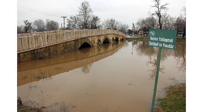 Tunca Nehri&#39;nde &#39;alarm&#39;