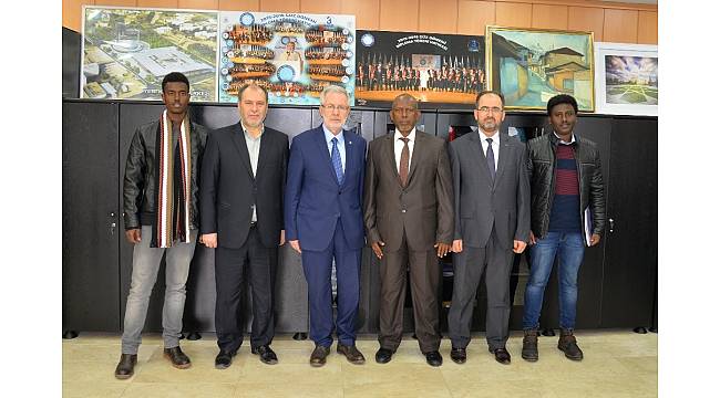 Uludağ Üniversitesi&#39;nden Somali üniversitesine akademik destek