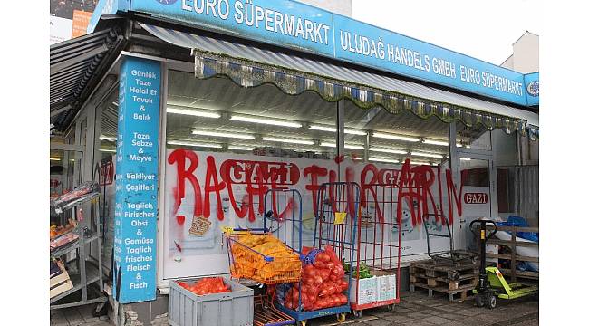 Almanya&#39;da Türk marketine saldırı