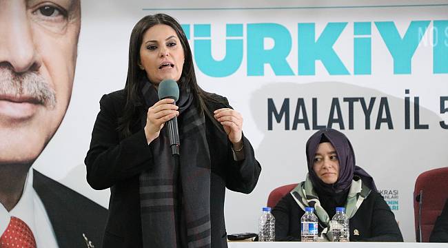 Bakan Sarıeroğlu ve Tüfenkci AK Parti Malatya Kadın Kolları Kongresine katıldı