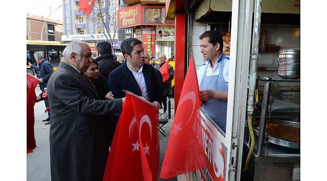 CHP&#39;den bayrak kampanyası