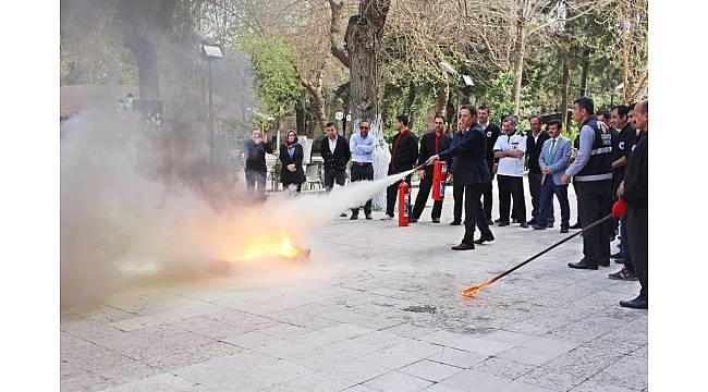 Gaziantep Öğretmenevi&#39;nde yangın söndürme eğitimi verildi