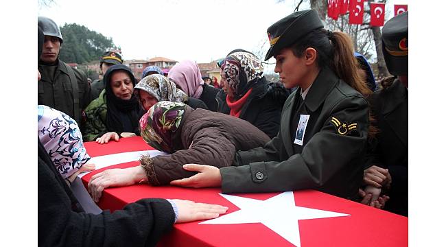 Kastamonu&#39;da Afrin şehidine 10 binler ağladı