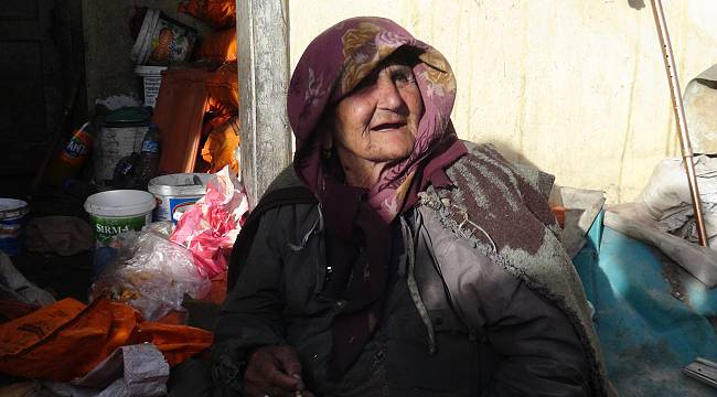 Kaymakamın ikna edemediği yaşlı kadın yangında hayatını kaybetti