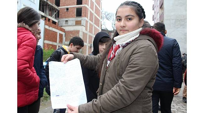 Küçük İclal&#39;den Afrin&#39;deki Mehmetçiklere mektup