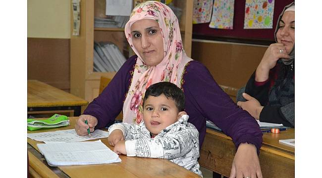 Okuma yazma seferberliği büyük ilgi görüyor