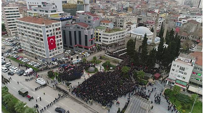 Samsunlu şehit pilotu binlerce kişi ebediyete uğurladı