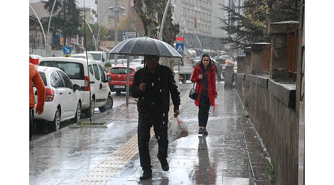 Tokat&#39;ta dolu yağışı