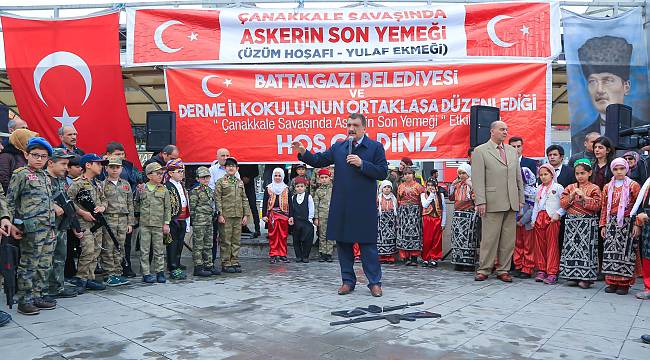 Vatandaşlara Çanakkale savaşında askerin yediği yemekten ikram edildi