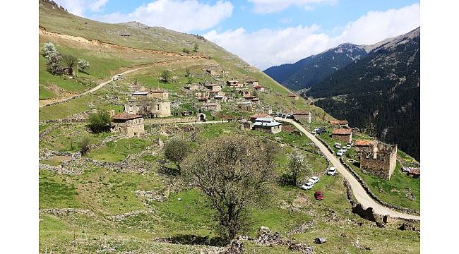 Bakan Soylu Santa Harabeleri&#39;ni gezdi