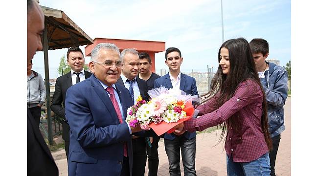 Büyükkılıç, Şehit Saim Çelik Mesleki ve Teknik Anadolu Lisesi&#39;nin Kariyer Günleri Konuğu Oldu