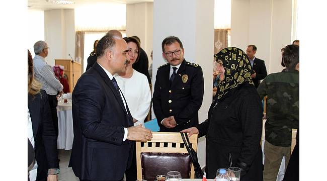 Isparta Emniyeti şehit ve gazi ailelerini yemekte buluşturdu