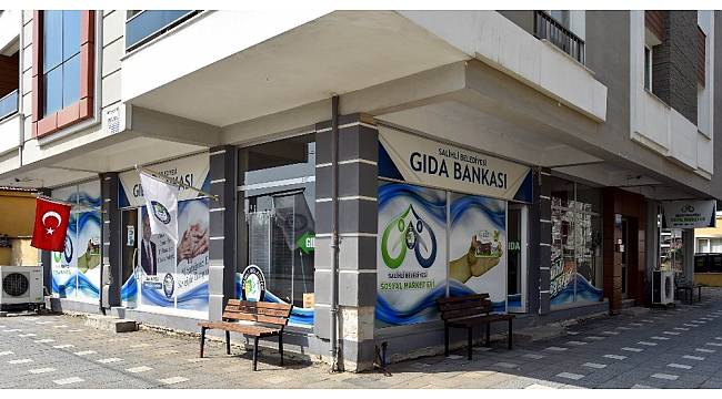 Paranın geçmediği gıda bankası yüz güldürüyor