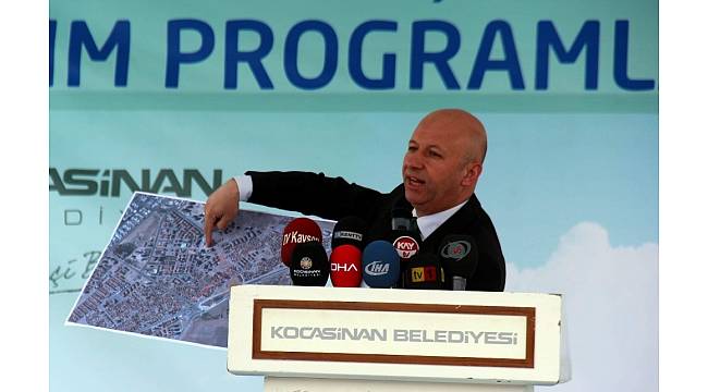 &quot;Kentsel dönüşüm oturulacak yerden eleştirilecek hizmet değil&quot;