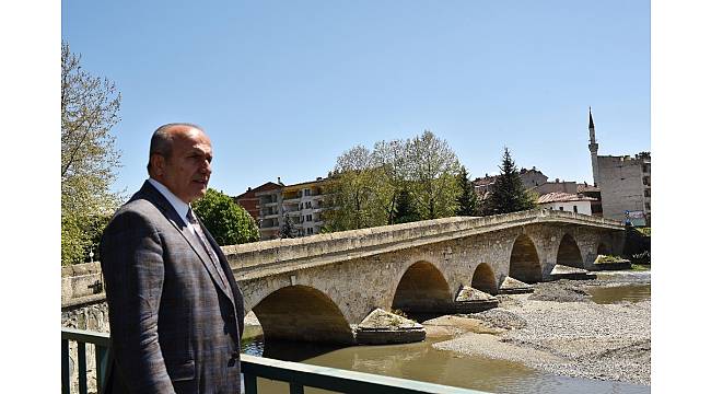 Tarihi Taş-Köprü&#39;nün restorasyonu başladı