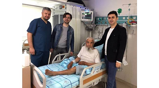 Aksaray&#39;da felçli hastanın tıkalı şahdamarına stent takıldı