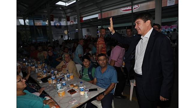 Antalya Büyükşehir Alanya&#39;da iftar sofrası kurdu