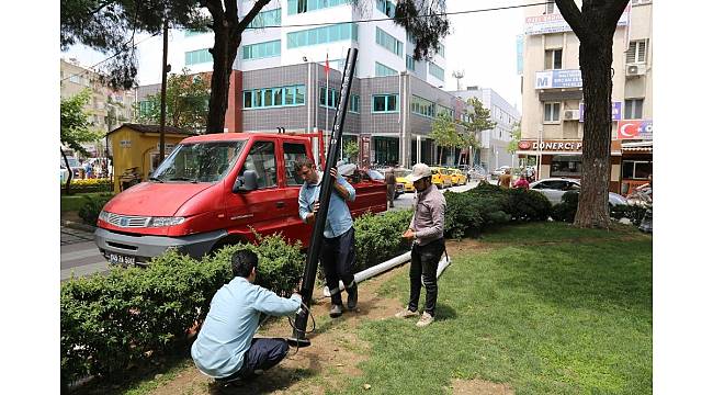 Atatürk Parkı&#39;nda yenileme çalışması başladı