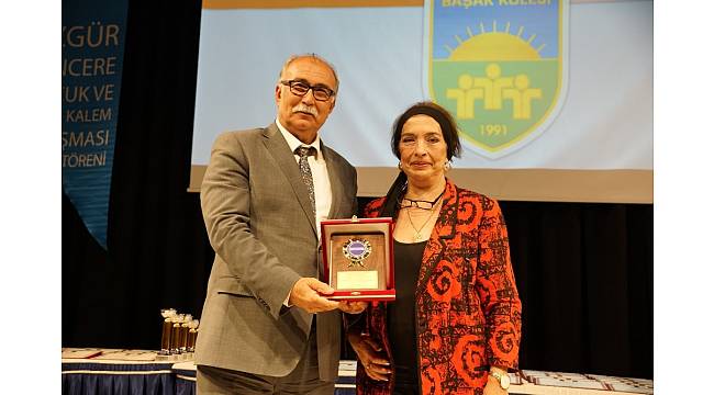 Başak Koleji&#39;nde Özgür Pencere ödül töreni yapıldı